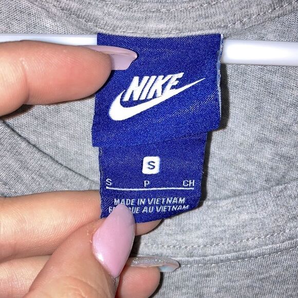 NIKE Gray Athletic Tank Top - Picture 4 of 4